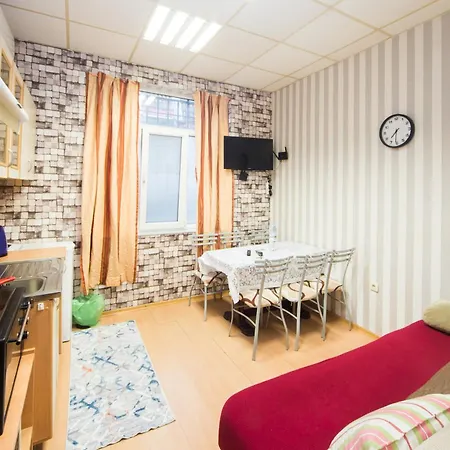 Lejlighed Summer Downtown - Compact Basic Flat - 1st Floor