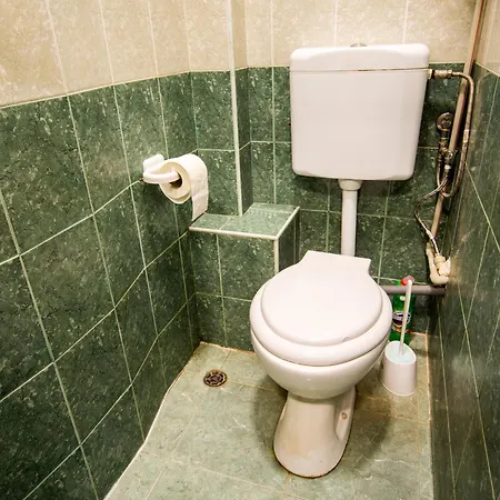 Summer Downtown - Compact Basic Flat - 1st Floor Burgasz