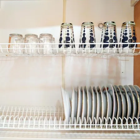 Apartman Summer Downtown - Compact Basic Flat - 1st Floor *