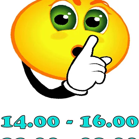 Apartman Summer Downtown - Compact Basic Flat - 1st Floor