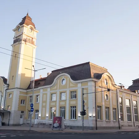 Apartman Summer Downtown - Compact Basic Flat - 1st Floor