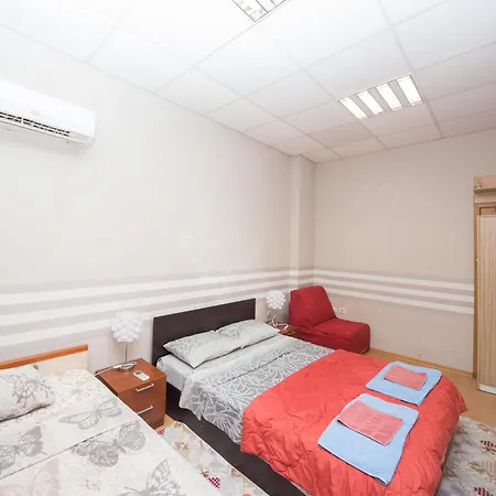 Apartman Summer Downtown - Compact Basic Flat - 1st Floor *