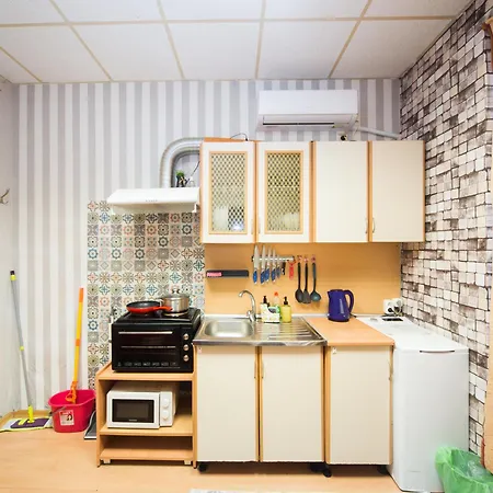 Summer Downtown - Compact Basic Flat - 1st Floor * بورغاس
